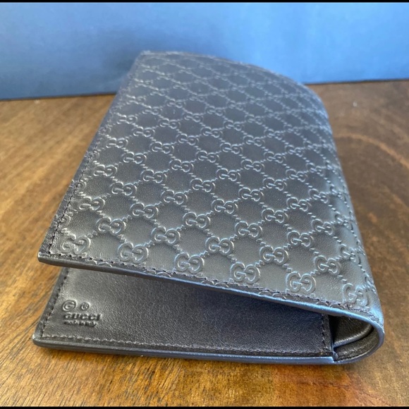 Gucci 496948 mens leather passport bifold Wallet - Picture 7 of 8